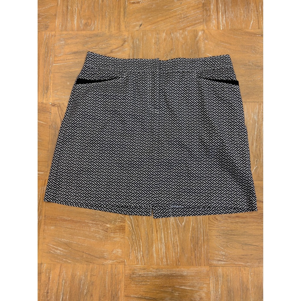 IZOD Golf Skort Womens 6‎ Black White Geometric Greek Key Athletic Skirt
